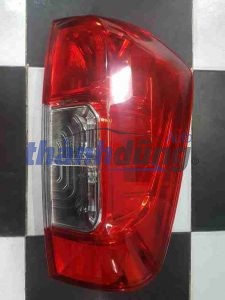 Đèn hậu Nissan Navara