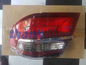 Đèn hậu ngoài phải Toyota Camry