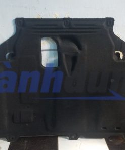CHẮN BÙN GẦM FORD FOCUS