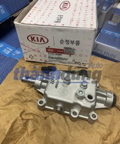 NẮP HỘP SỐ TRÊN HYUNDAI STAREX, PORTER 2-477404D600EX