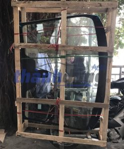 TDN2503221-KÍNH CHẮN GIÓ TRƯỚC FORD FOCUS