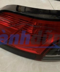 ĐÈN HẬU PHẢI XE CROSS