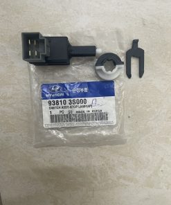 CÔNG TẮC ĐÈN LÙI HYUNDAI EON