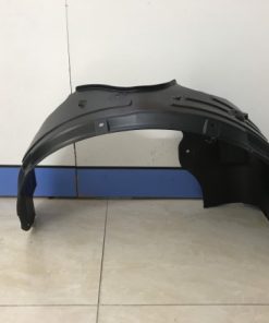 LÒNG DÈ CHẮN BÙN TRƯỚC PHẢI VINFAST VF34 | BEX20000650