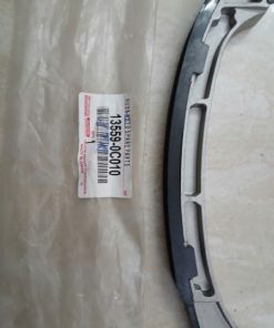 DẪN HƯỚNG CAM CONG TOYOTA INNOVA 2006 | 135590C010