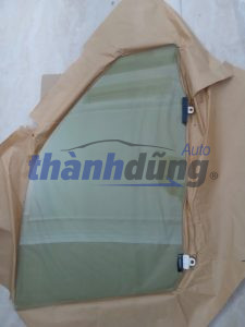 KÍNH CÁNH CỬA SAU TOYOTA LAND CRUISER 2004 |  6810160221