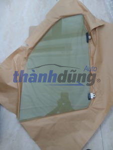 KÍNH CÁNH CỬA SAU TOYOTA LAND CRUISER 2004 |  6810160221