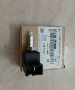 CÔNG TẮC CHÂN PHANH HYUNDAI I10 2008-2013 | 938102E000