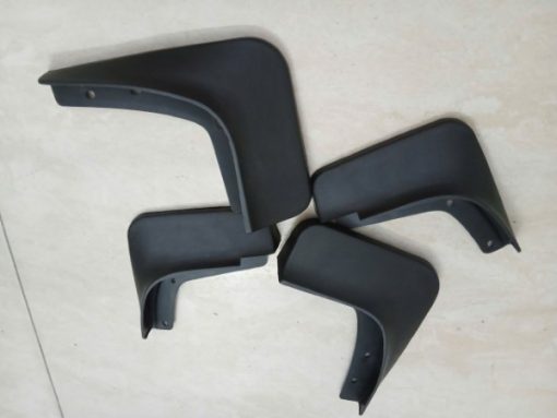 CHẮN BÙN BÁNH SAU PHẢI HYUNDAI CRETA | 86832A0000