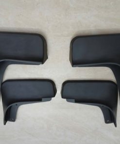 CHẮN BÙN BÁNH SAU PHẢI HYUNDAI CRETA | 86832A0000